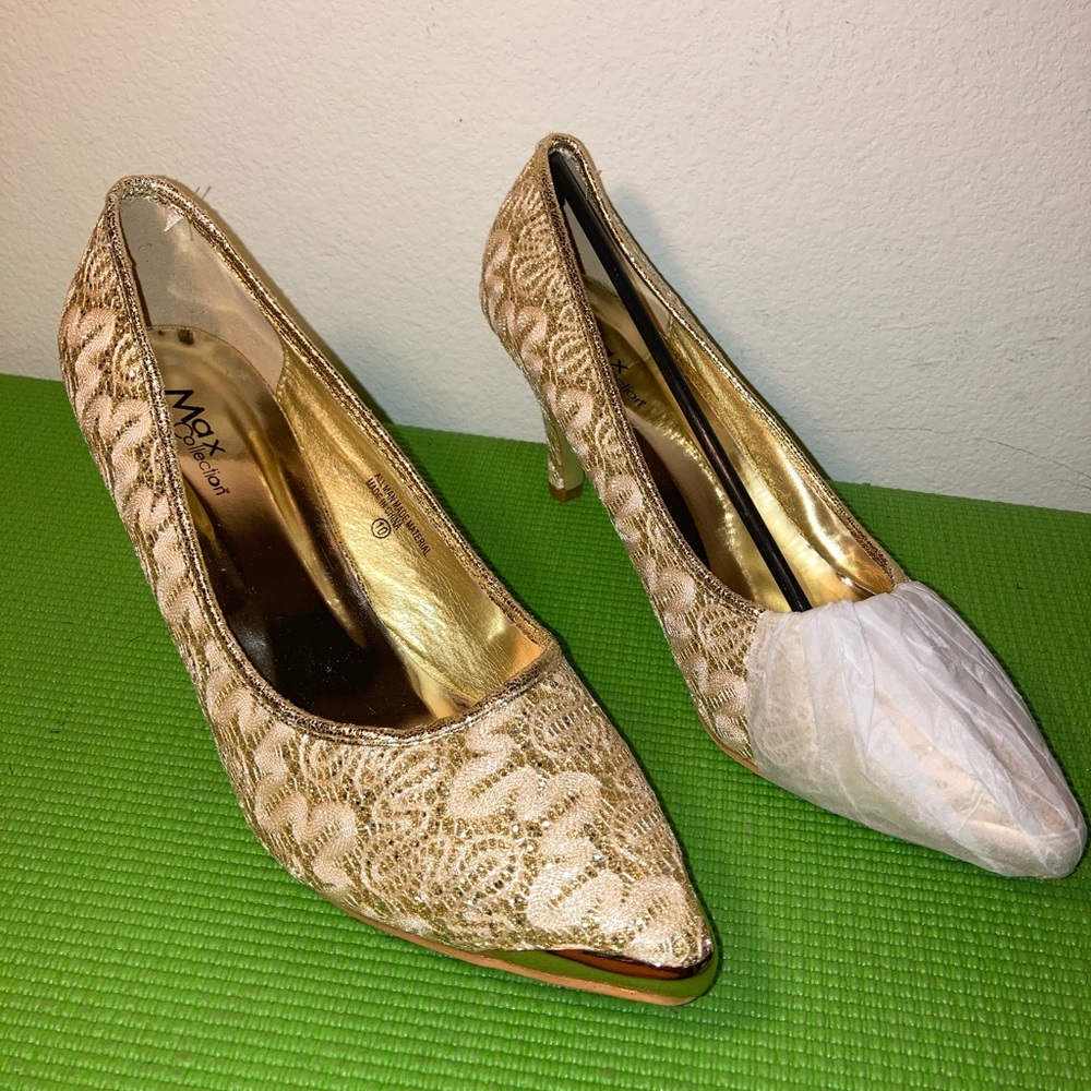 Women’s Max Signature High Heel Shoes Oasis 01 Gold Size 10 W/ Original Box